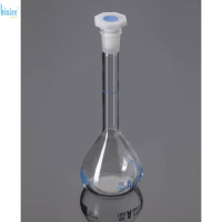 Bình định mức thủy tinh boro 3.3 nắp nhựa